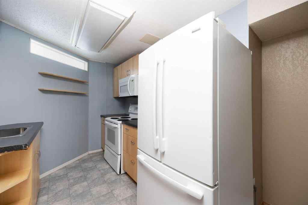 MLS® A2268111 - 106 Hilltop Crescent  in Thickwood Fort McMurray, Residential