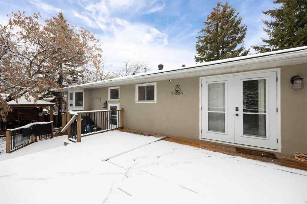 MLS® A2268111 - 106 Hilltop Crescent  in Thickwood Fort McMurray, Residential