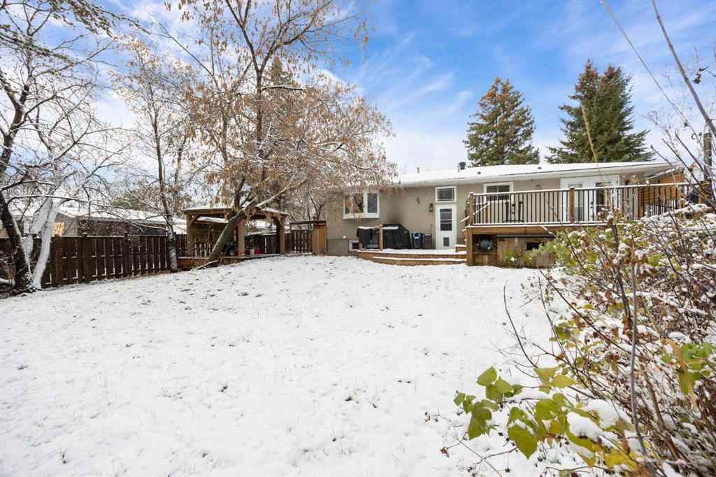 MLS® A2268111 - 106 Hilltop Crescent  in Thickwood Fort McMurray, Residential