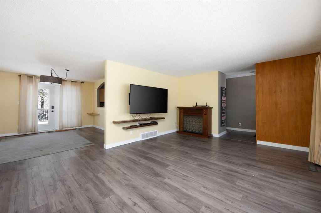 MLS® A2268111 - 106 Hilltop Crescent  in Thickwood Fort McMurray, Residential