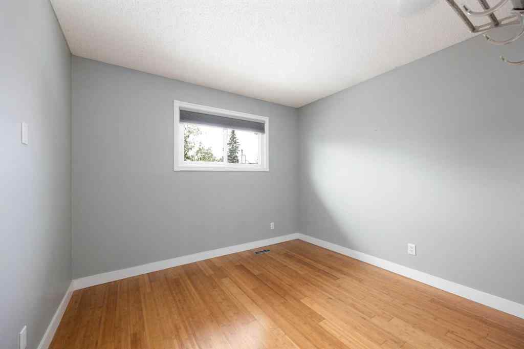 MLS® A2268111 - 106 Hilltop Crescent  in Thickwood Fort McMurray, Residential