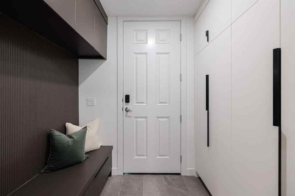 MLS® A2268119 - 2611 25 Street SW in Richmond Calgary, Residential