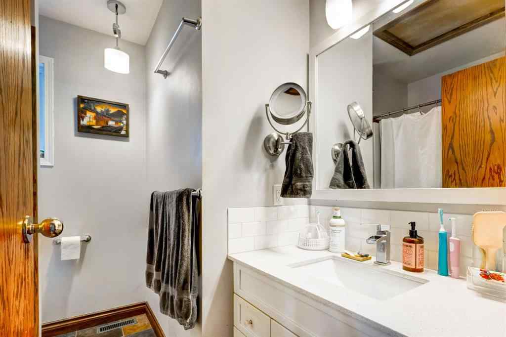 MLS® A2268124 - 303 Pioneer Road  in Cougar Creek Canmore, Residential