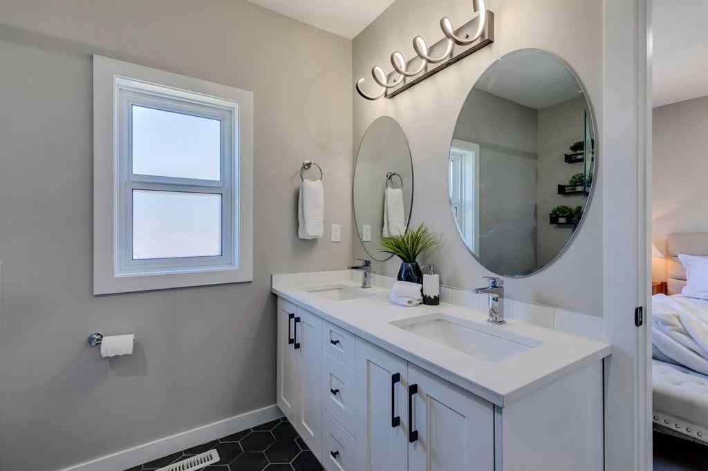 MLS® A2268134 - 232 15 Avenue NW in Crescent Heights Calgary, Residential