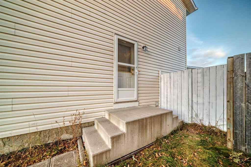 MLS® A2268135 - 121 Martin Crossing Manor NE in Martindale Calgary, Residential
