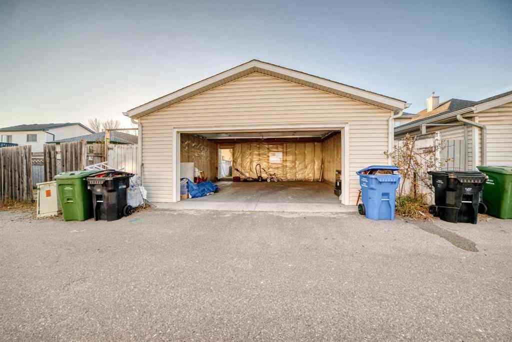 MLS® A2268135 - 121 Martin Crossing Manor NE in Martindale Calgary, Residential