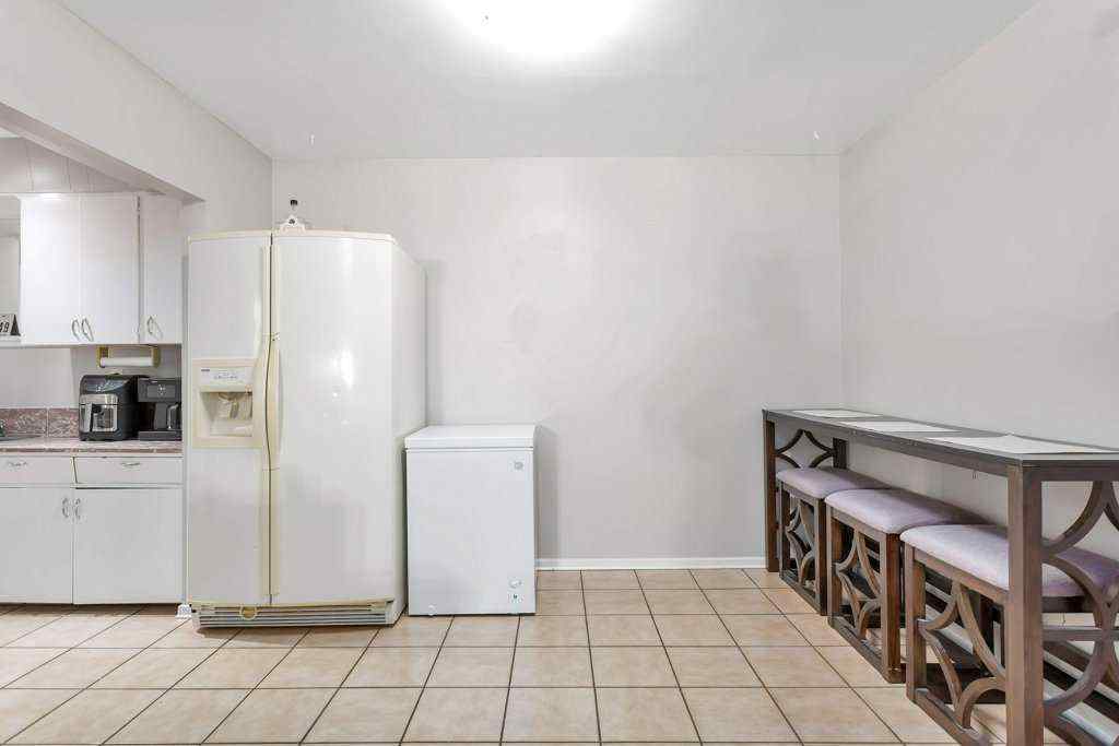 MLS&reg; # A2268137 - 5702 West Park Crescent  in West Park Red Deer, Residential Open Houses