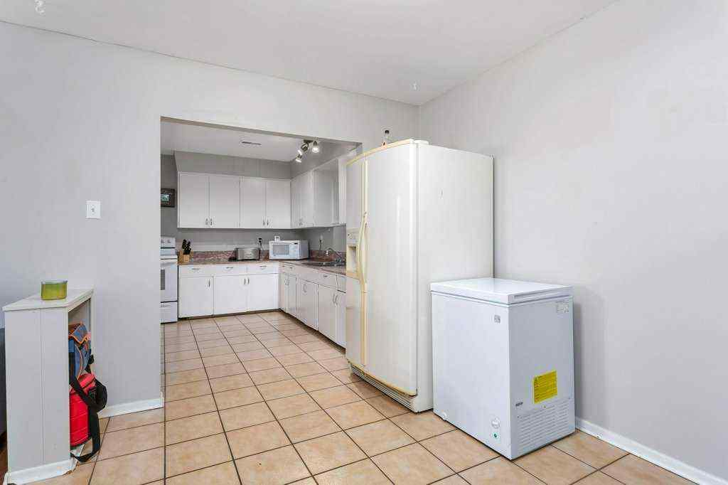 MLS&reg; # A2268137 - 5702 West Park Crescent  in West Park Red Deer, Residential Open Houses