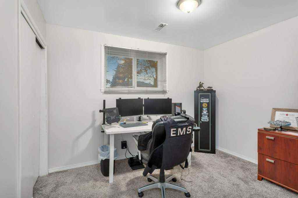 MLS&reg; # A2268137 - 5702 West Park Crescent  in West Park Red Deer, Residential Open Houses