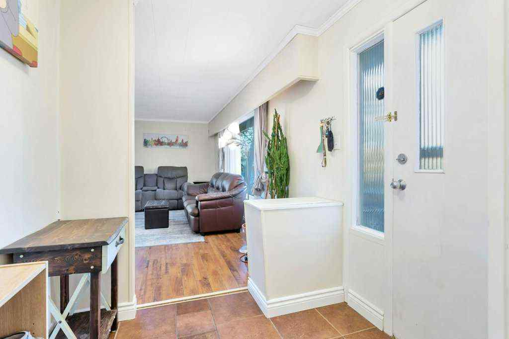 MLS&reg; # A2268137 - 5702 West Park Crescent  in West Park Red Deer, Residential Open Houses