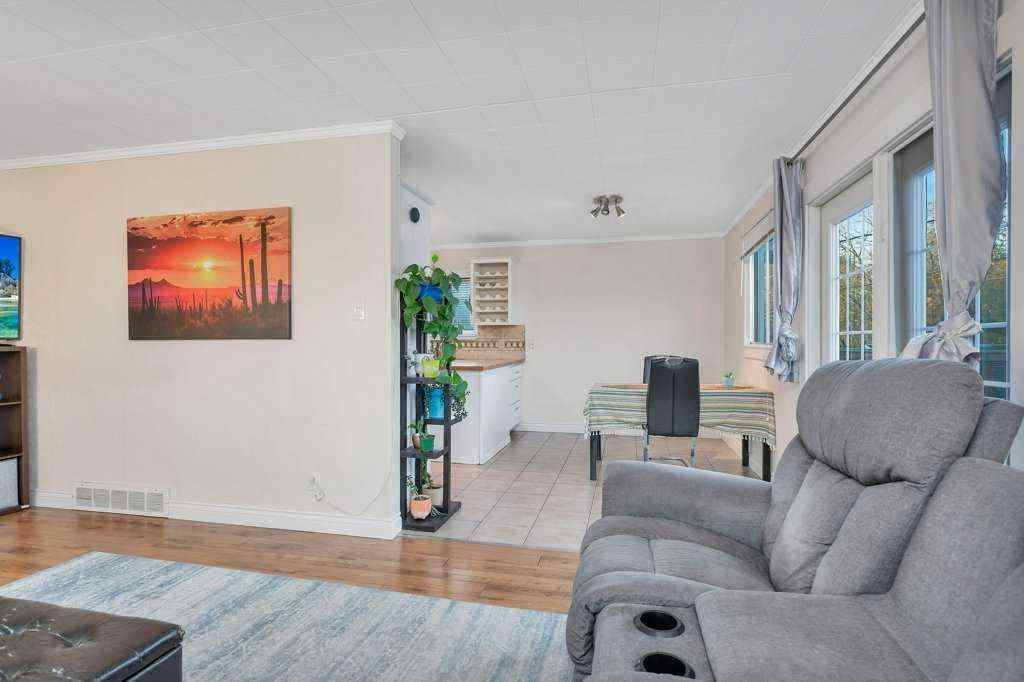 MLS&reg; # A2268137 - 5702 West Park Crescent  in West Park Red Deer, Residential Open Houses