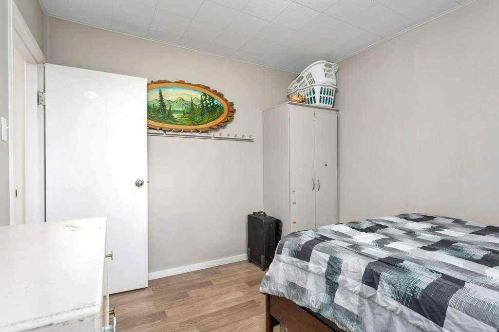 MLS&reg; # A2268137 - 5702 West Park Crescent  in West Park Red Deer, Residential Open Houses