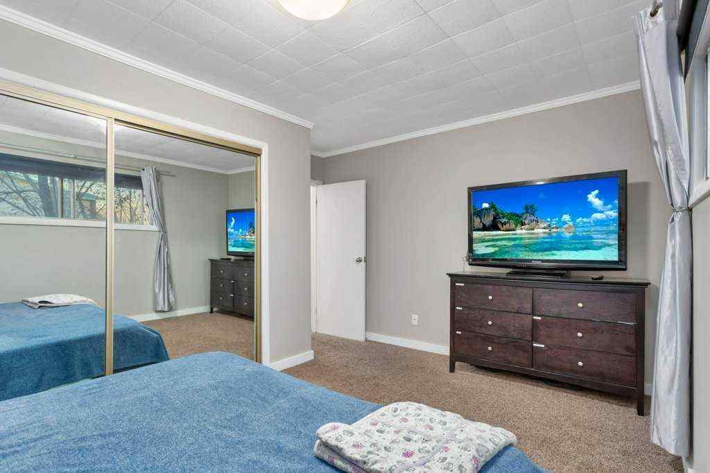 MLS&reg; # A2268137 - 5702 West Park Crescent  in West Park Red Deer, Residential Open Houses