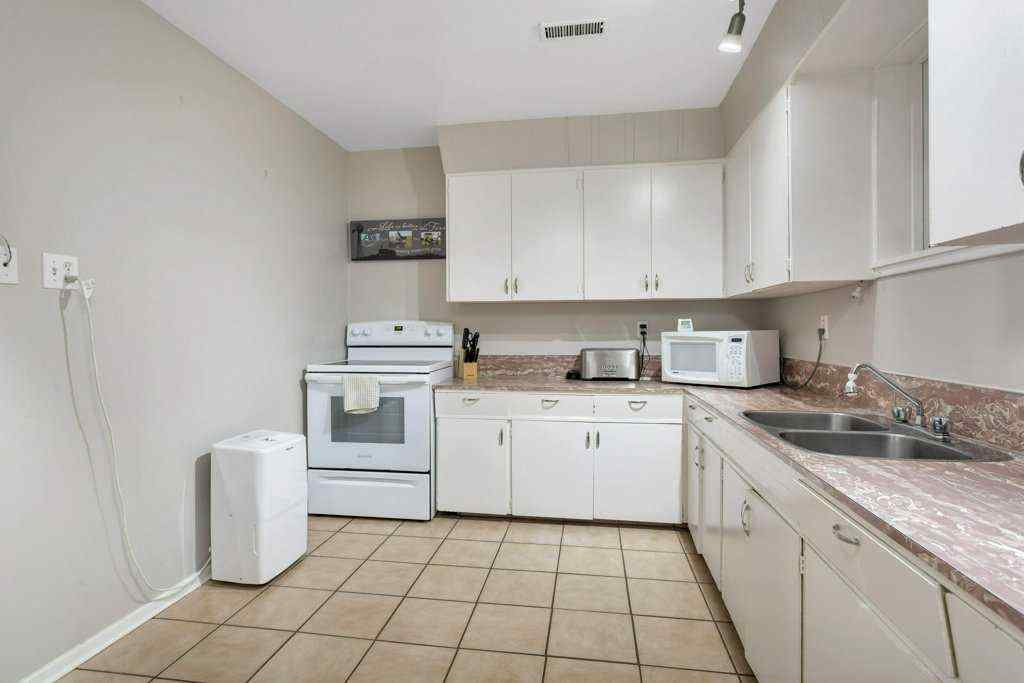 MLS&reg; # A2268137 - 5702 West Park Crescent  in West Park Red Deer, Residential Open Houses