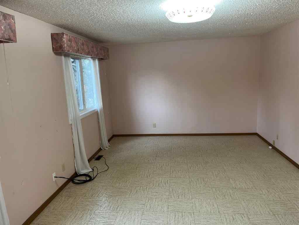 MLS® A2268140 - 5339 Brisebois Drive NW in Brentwood Calgary, Residential