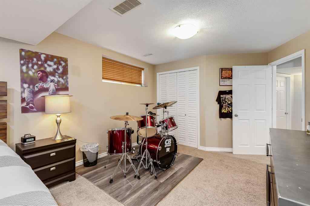 MLS® A2268141 - 149 Thornfield Close SE in Thorburn Airdrie, Residential