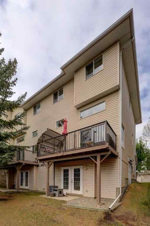MLS® A2268145 - 82 Country Hills Cove NW in Country Hills Calgary, Residential