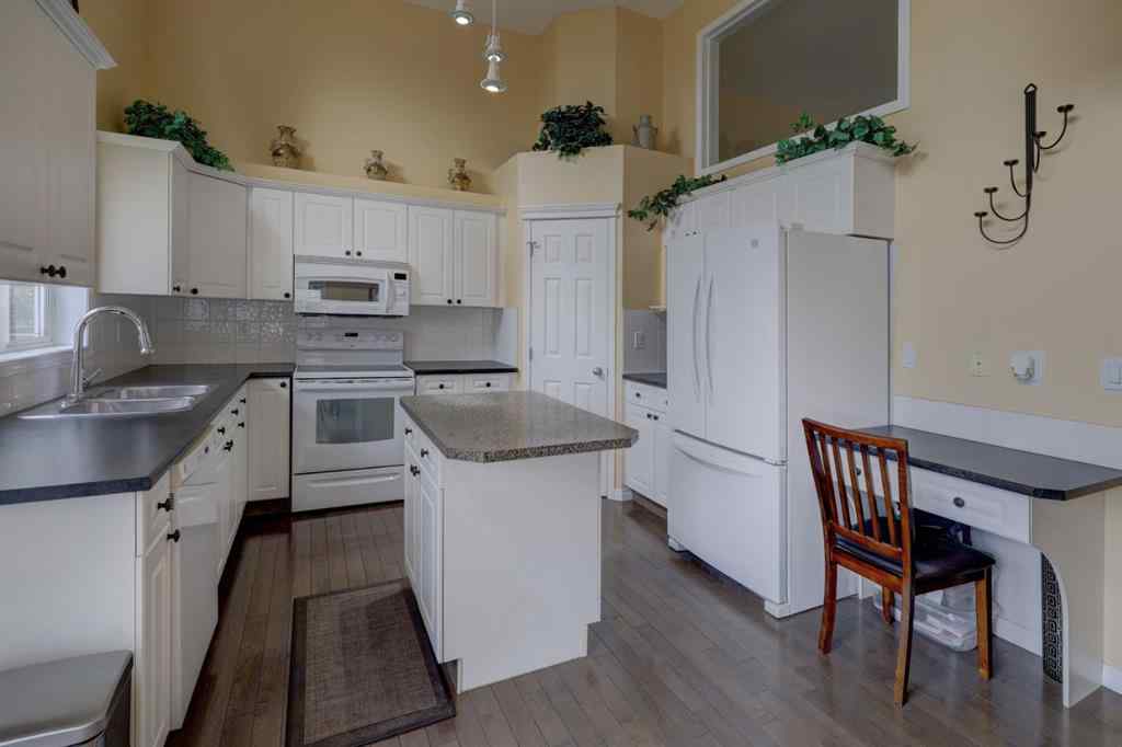 MLS® A2268145 - 82 Country Hills Cove NW in Country Hills Calgary, Residential