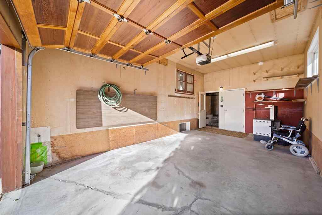 MLS® A2268150 - 3714 45 Street  in Eastview Red Deer, Residential