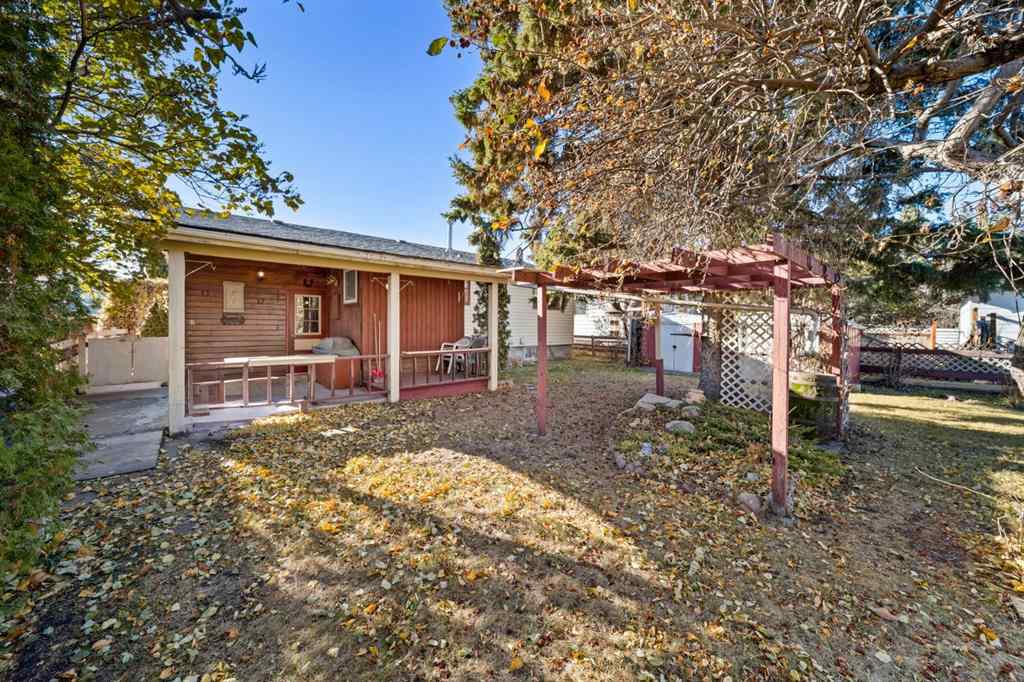 MLS® A2268150 - 3714 45 Street  in Eastview Red Deer, Residential