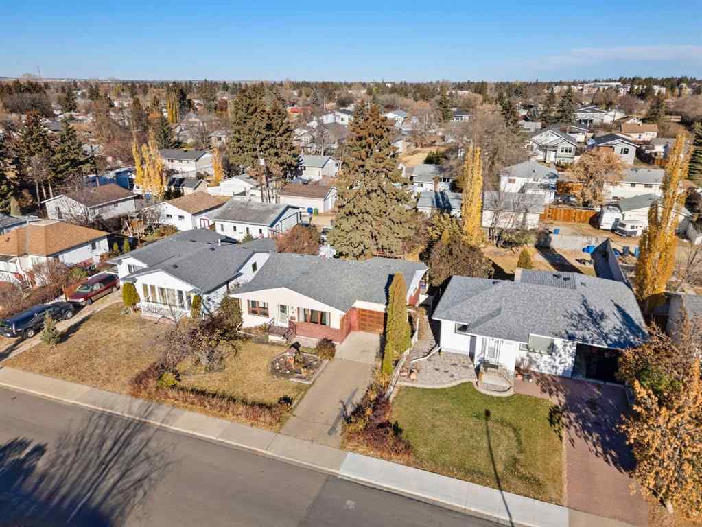 MLS® A2268150 - 3714 45 Street  in Eastview Red Deer, Residential