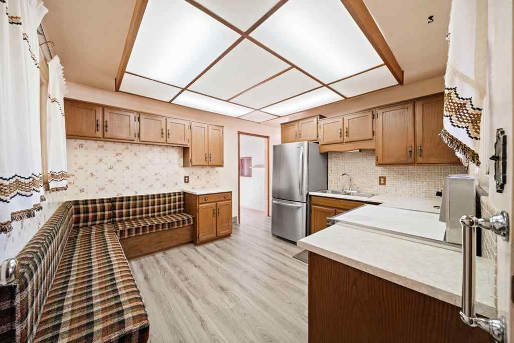 MLS® A2268150 - 3714 45 Street  in Eastview Red Deer, Residential