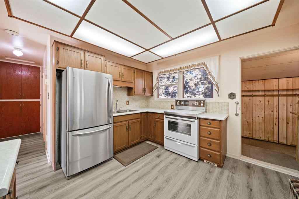 MLS® A2268150 - 3714 45 Street  in Eastview Red Deer, Residential