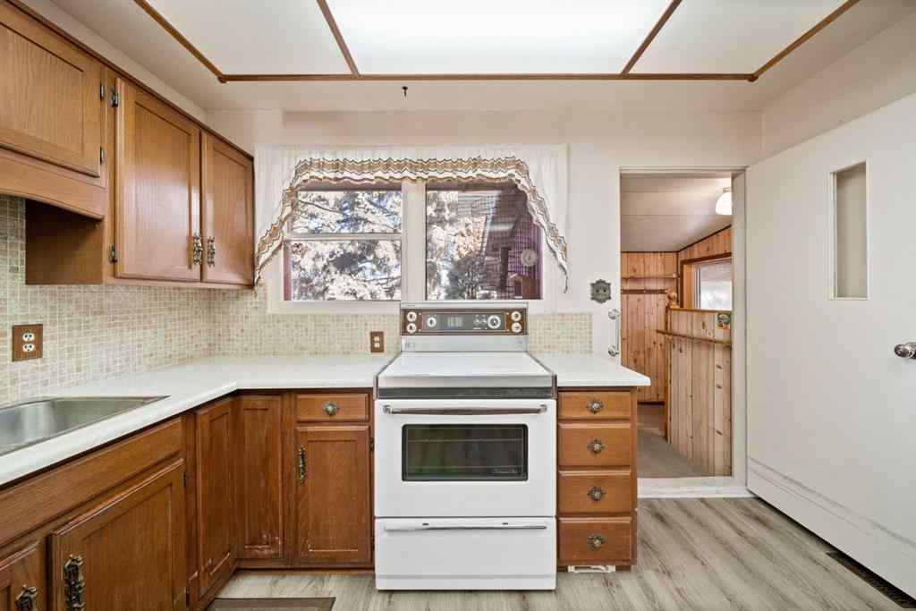 MLS® A2268150 - 3714 45 Street  in Eastview Red Deer, Residential