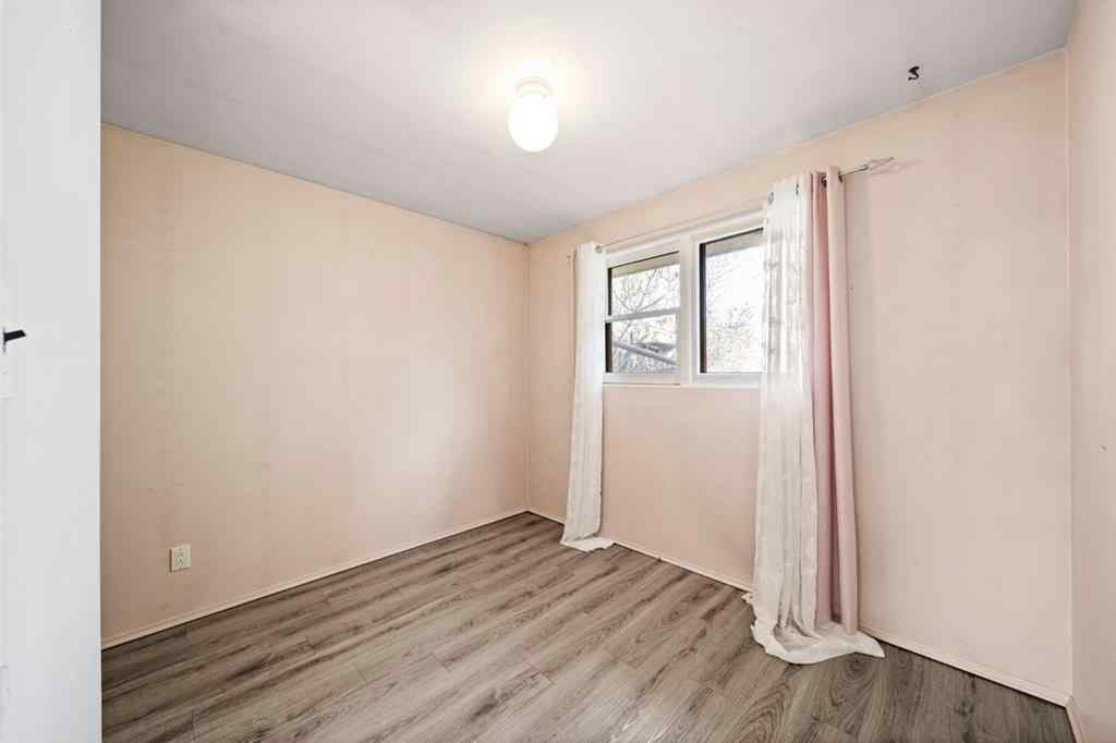 MLS® A2268150 - 3714 45 Street  in Eastview Red Deer, Residential