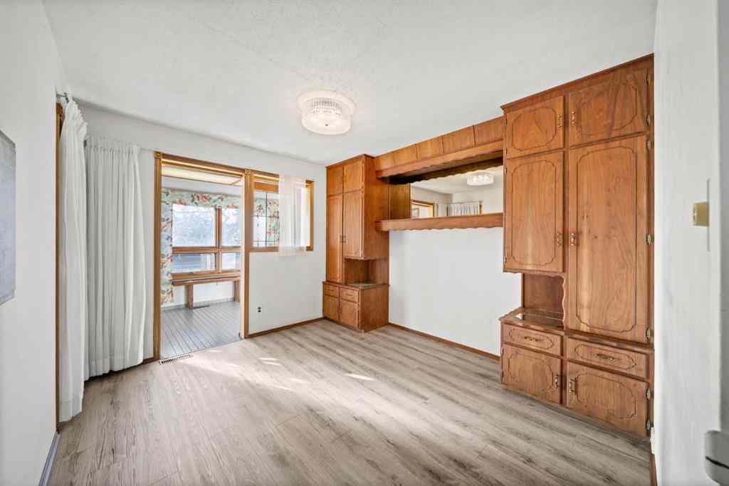 MLS® A2268150 - 3714 45 Street  in Eastview Red Deer, Residential