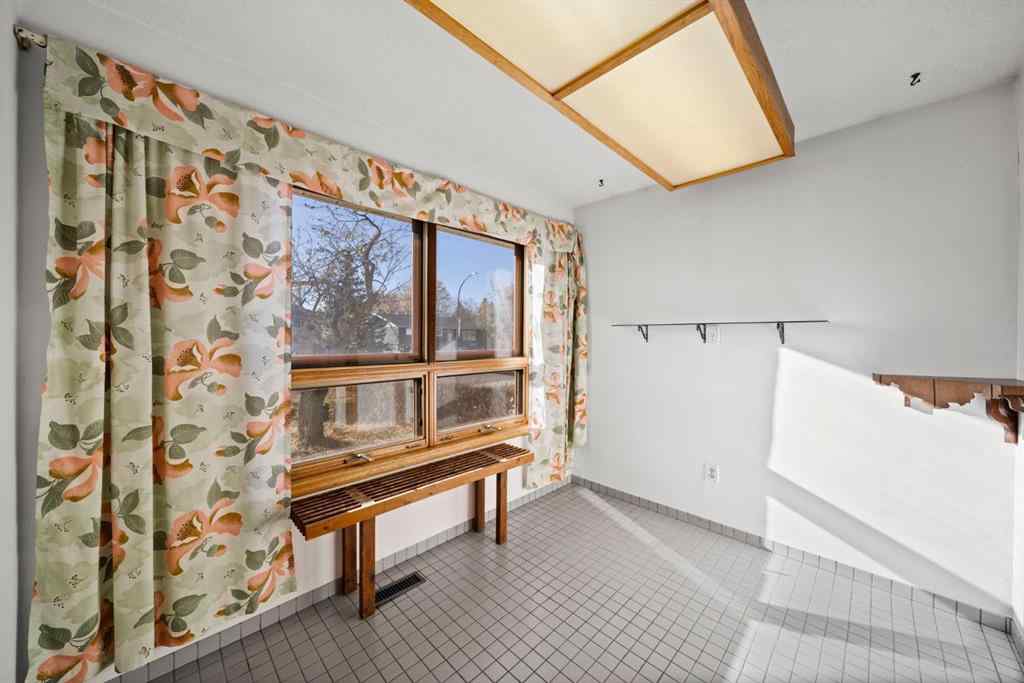 MLS® A2268150 - 3714 45 Street  in Eastview Red Deer, Residential