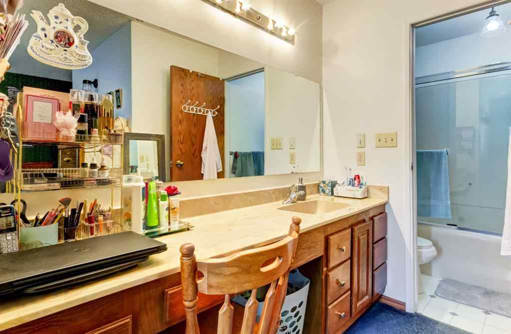 MLS&reg; # A2268153 - Unit #B 123 Grizzly Street  in NONE Banff, Residential Open Houses