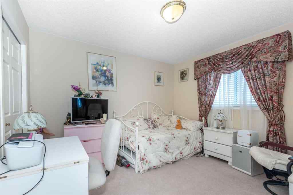 MLS&reg; # A2268156 - 26 Citadel Crest Link NW in Citadel Calgary, Residential Open Houses