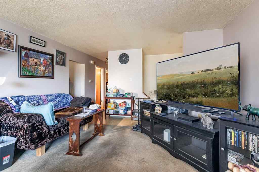 MLS® A2268165 - 2555 & 2557 Thompson Crescent SE in Crestwood-Norwood Medicine Hat, Multi-Family