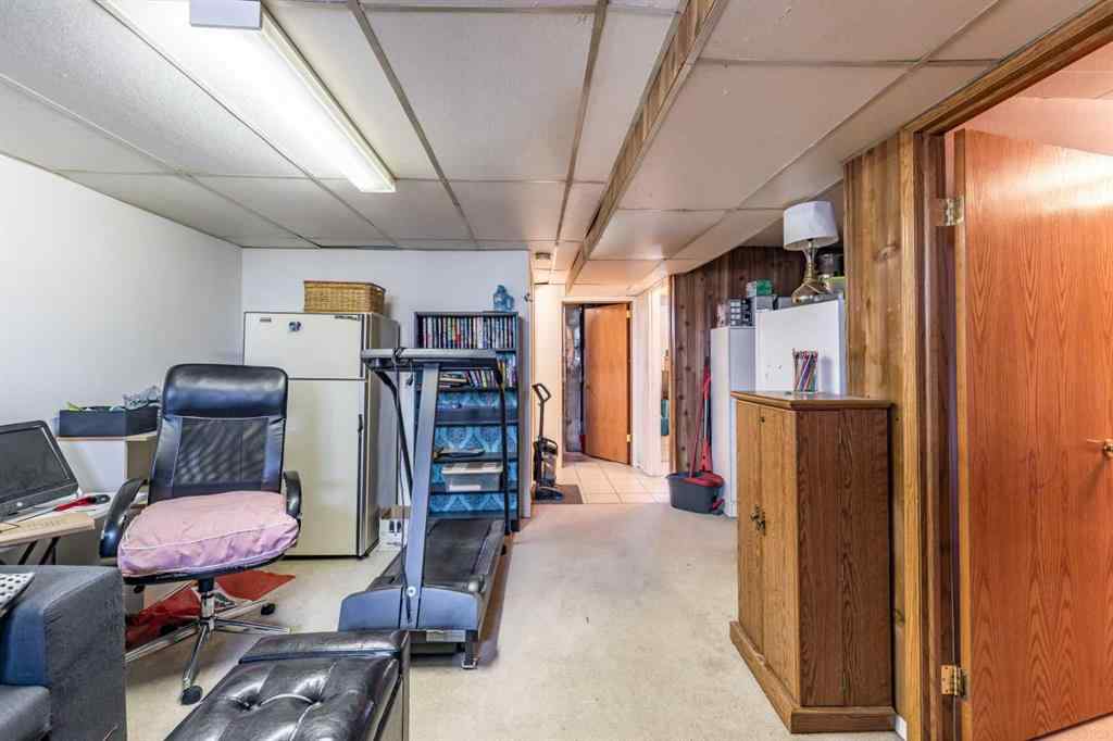 MLS® A2268165 - 2555 & 2557 Thompson Crescent SE in Crestwood-Norwood Medicine Hat, Multi-Family