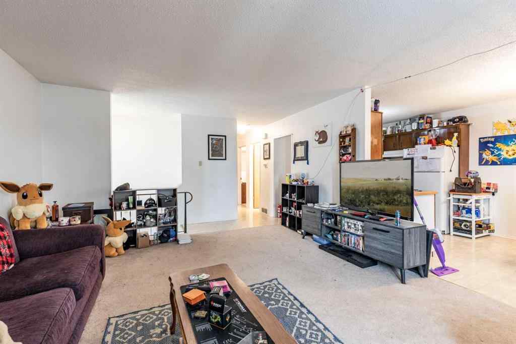 MLS® A2268165 - 2555 & 2557 Thompson Crescent SE in Crestwood-Norwood Medicine Hat, Multi-Family