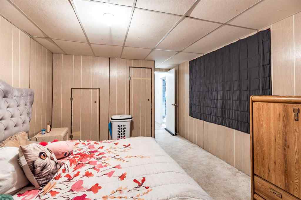 MLS® A2268165 - 2555 & 2557 Thompson Crescent SE in Crestwood-Norwood Medicine Hat, Multi-Family