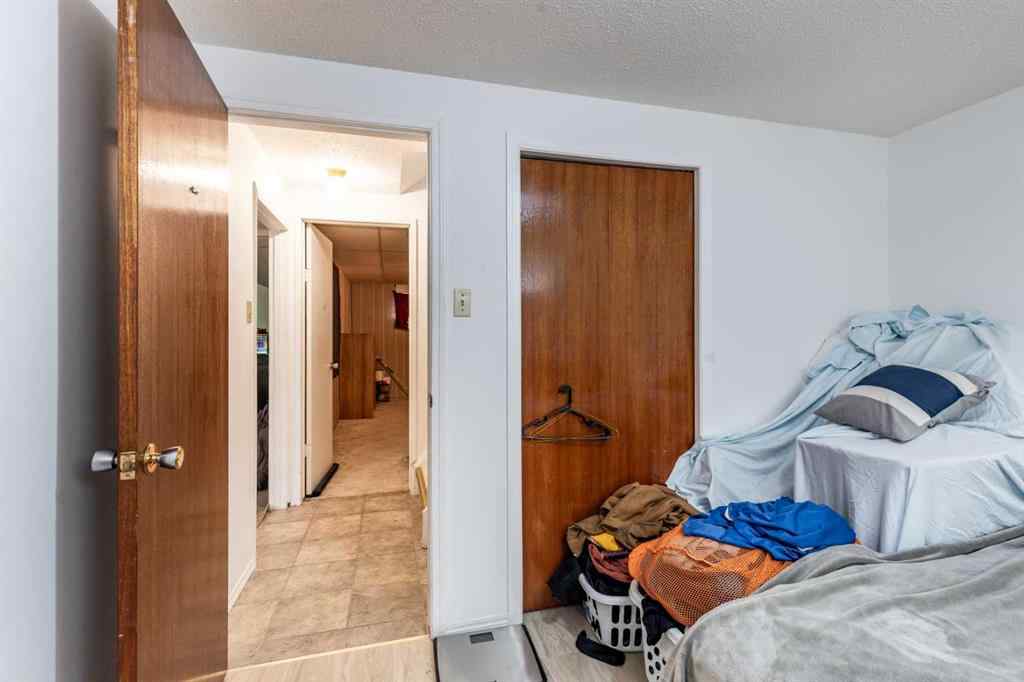 MLS® A2268165 - 2555 & 2557 Thompson Crescent SE in Crestwood-Norwood Medicine Hat, Multi-Family