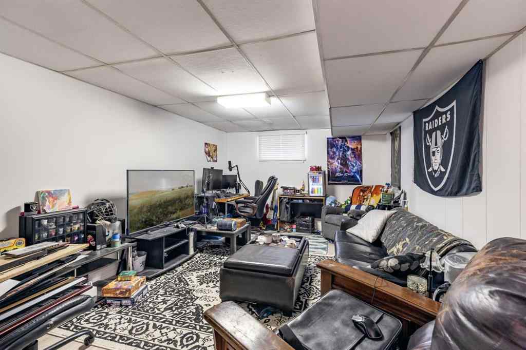 MLS® A2268165 - 2555 & 2557 Thompson Crescent SE in Crestwood-Norwood Medicine Hat, Multi-Family