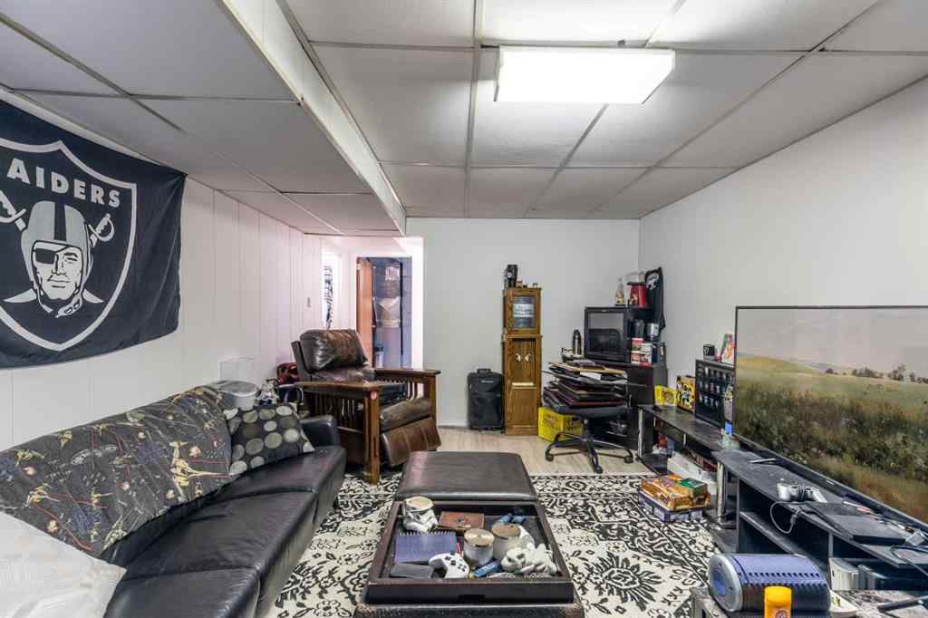 MLS® A2268165 - 2555 & 2557 Thompson Crescent SE in Crestwood-Norwood Medicine Hat, Multi-Family