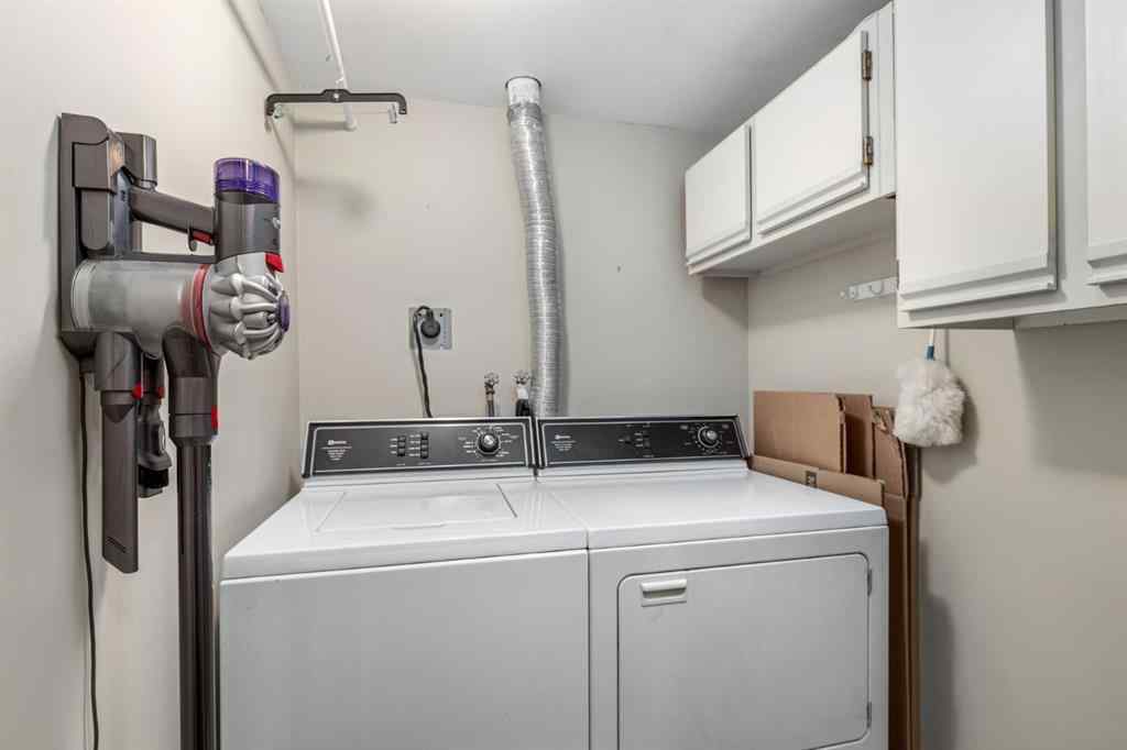 MLS® A2268169 - Unit #301 929 18 Avenue SW in Lower Mount Royal Calgary, Residential
