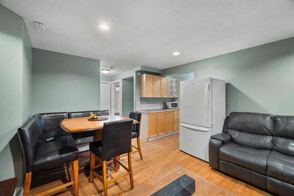 MLS® A2268174 - 168 Fairways Drive NW in Fairways Airdrie, Residential