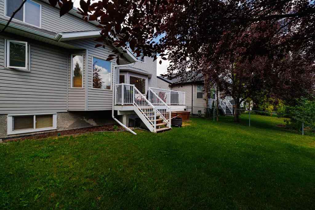 MLS® A2268174 - 168 Fairways Drive NW in Fairways Airdrie, Residential