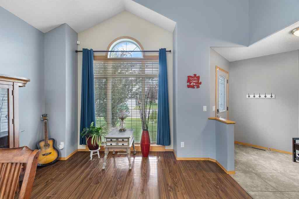 MLS® A2268174 - 168 Fairways Drive NW in Fairways Airdrie, Residential