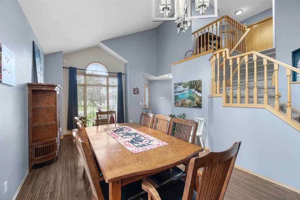 MLS® A2268174 - 168 Fairways Drive NW in Fairways Airdrie, Residential