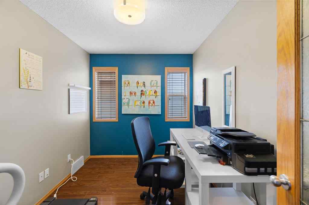 MLS® A2268174 - 168 Fairways Drive NW in Fairways Airdrie, Residential