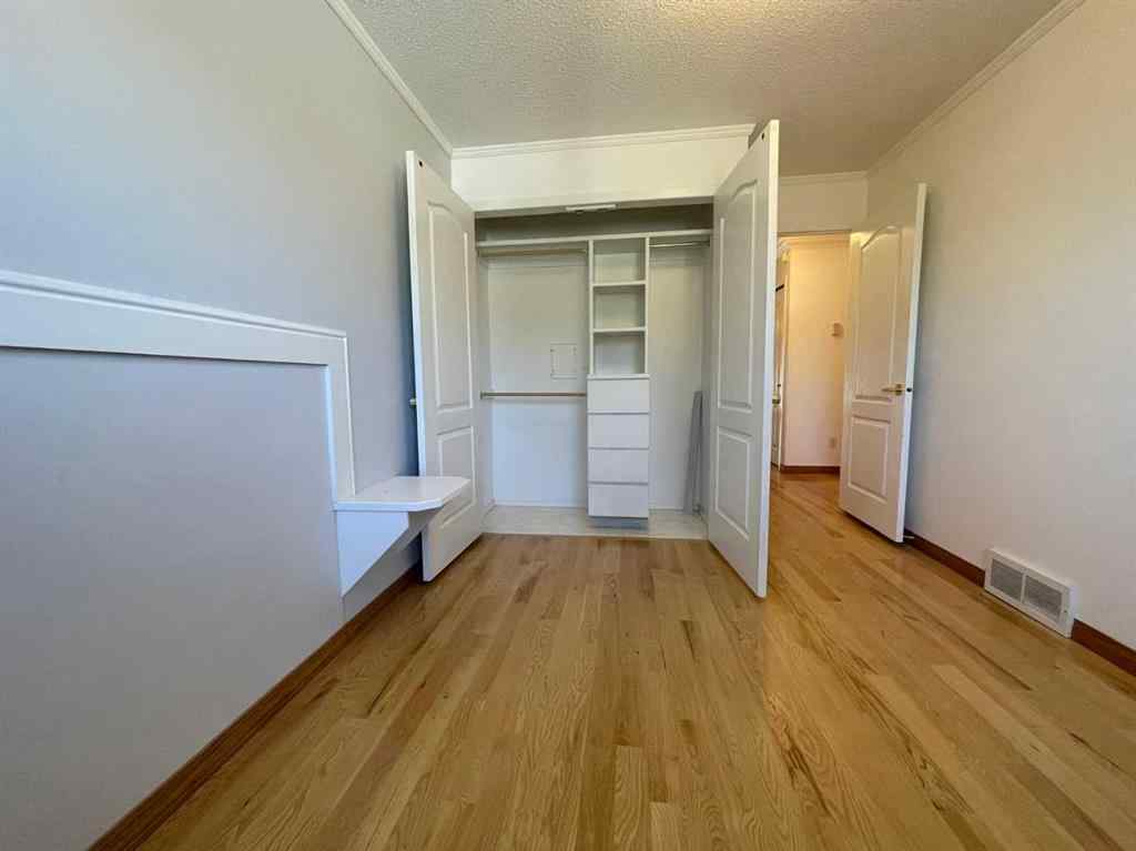 MLS® A2268182 - 3506 Doverthorn Road SE in Dover Calgary, Residential