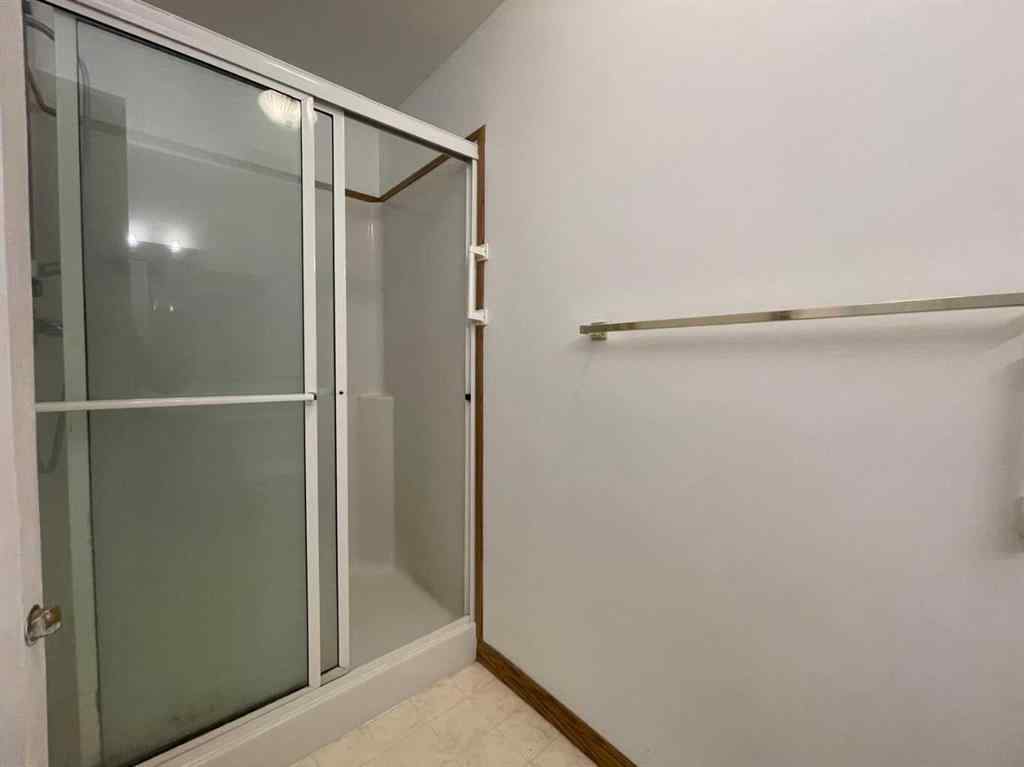 MLS® A2268182 - 3506 Doverthorn Road SE in Dover Calgary, Residential