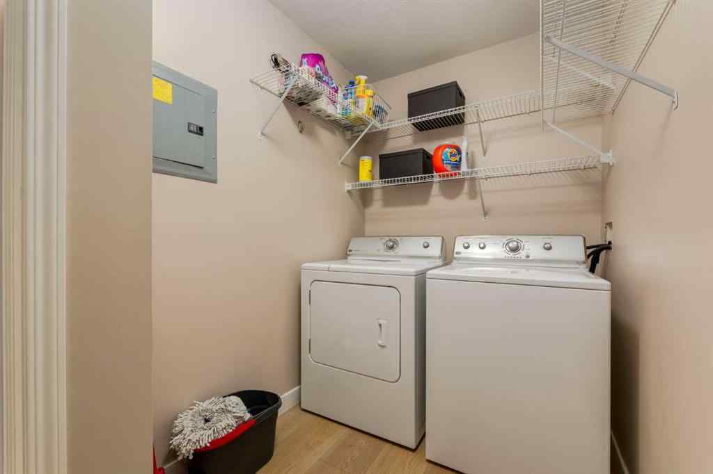 MLS® A2268183 - Unit #203 2134 Kensington Road NW in West Hillhurst Calgary, Residential