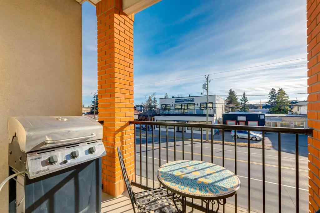 MLS® A2268183 - Unit #203 2134 Kensington Road NW in West Hillhurst Calgary, Residential